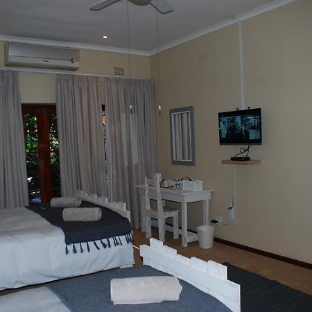 86 On Langenhoven Bed & Breakfast Oudtshoorn Exteriör bild