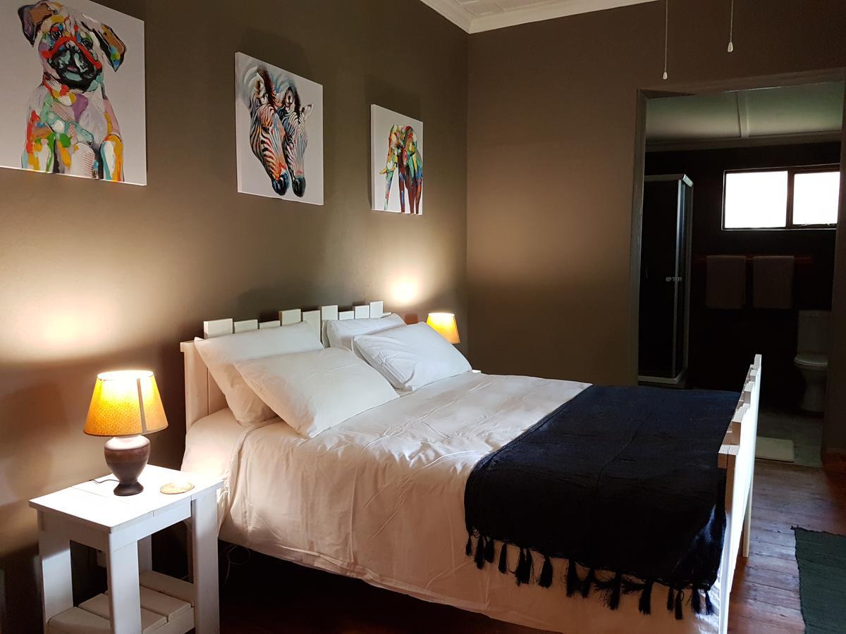 86 On Langenhoven Bed & Breakfast Oudtshoorn Exteriör bild