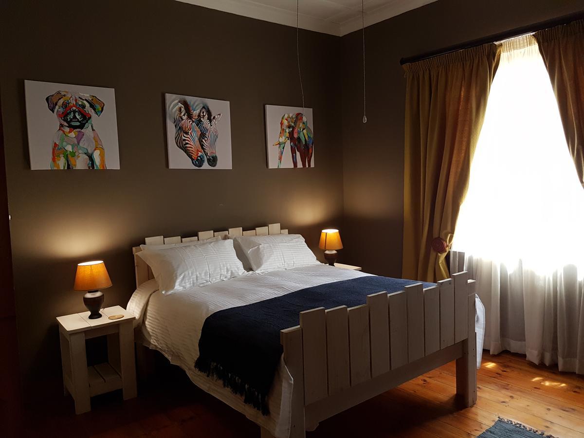 86 On Langenhoven Bed & Breakfast Oudtshoorn Exteriör bild