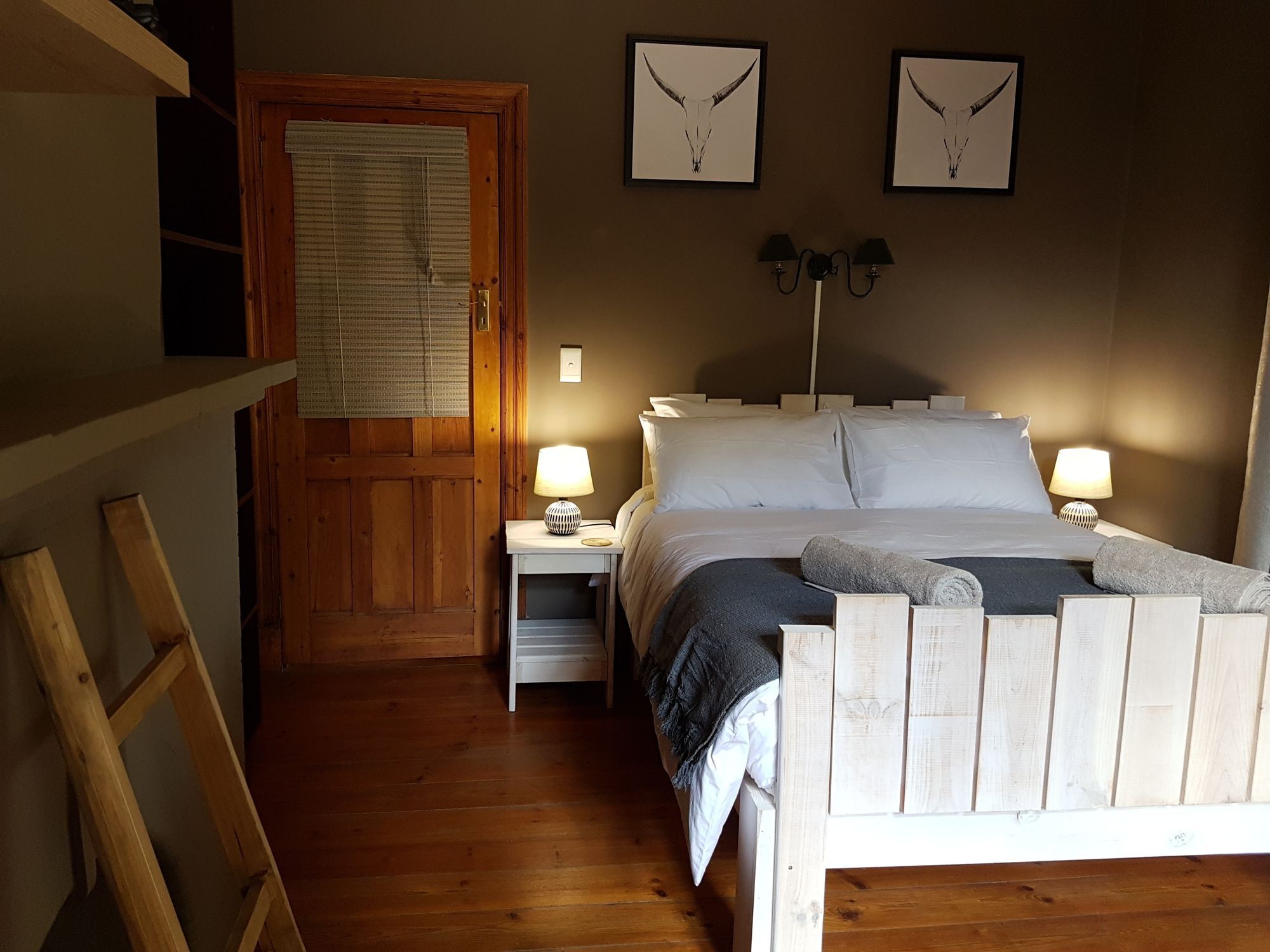 86 On Langenhoven Bed & Breakfast Oudtshoorn Exteriör bild